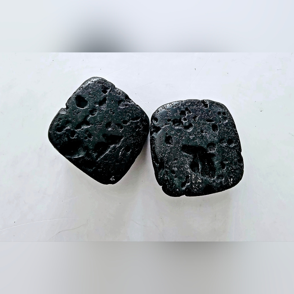 Vintage Avant-garde Black lava rock square clip on earrings